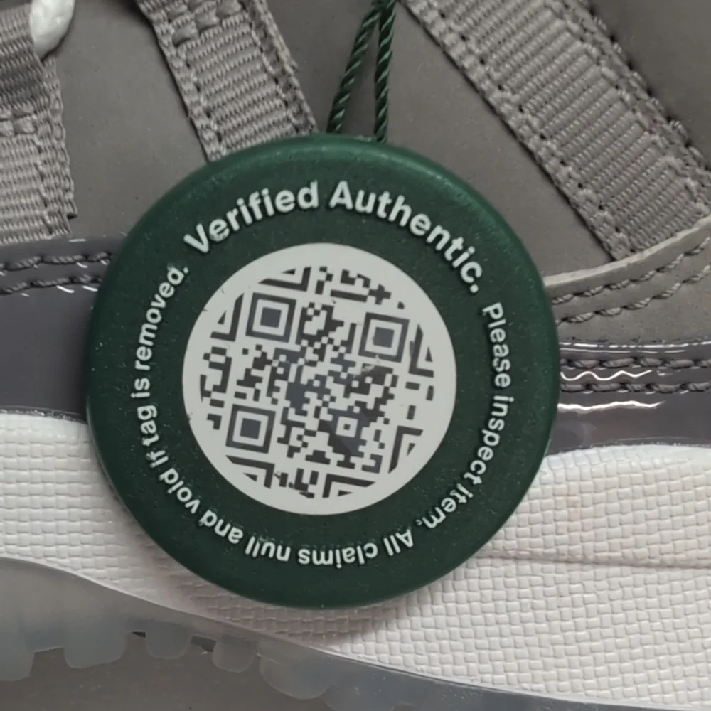 Nike Air Jordan 11 Retro Cool Gray Kids Size 11C - Picture 15 of 16